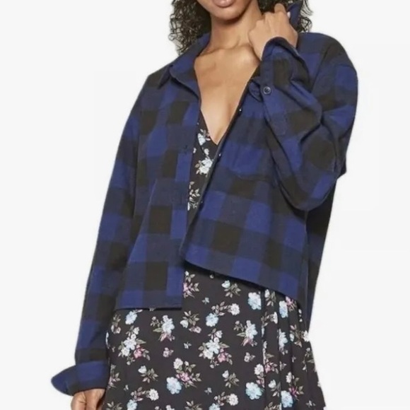 WILD FABLE Navy Buffalo Check Plaid Flannel Cropped Button Down Shirt Size XL - Picture 1 of 14